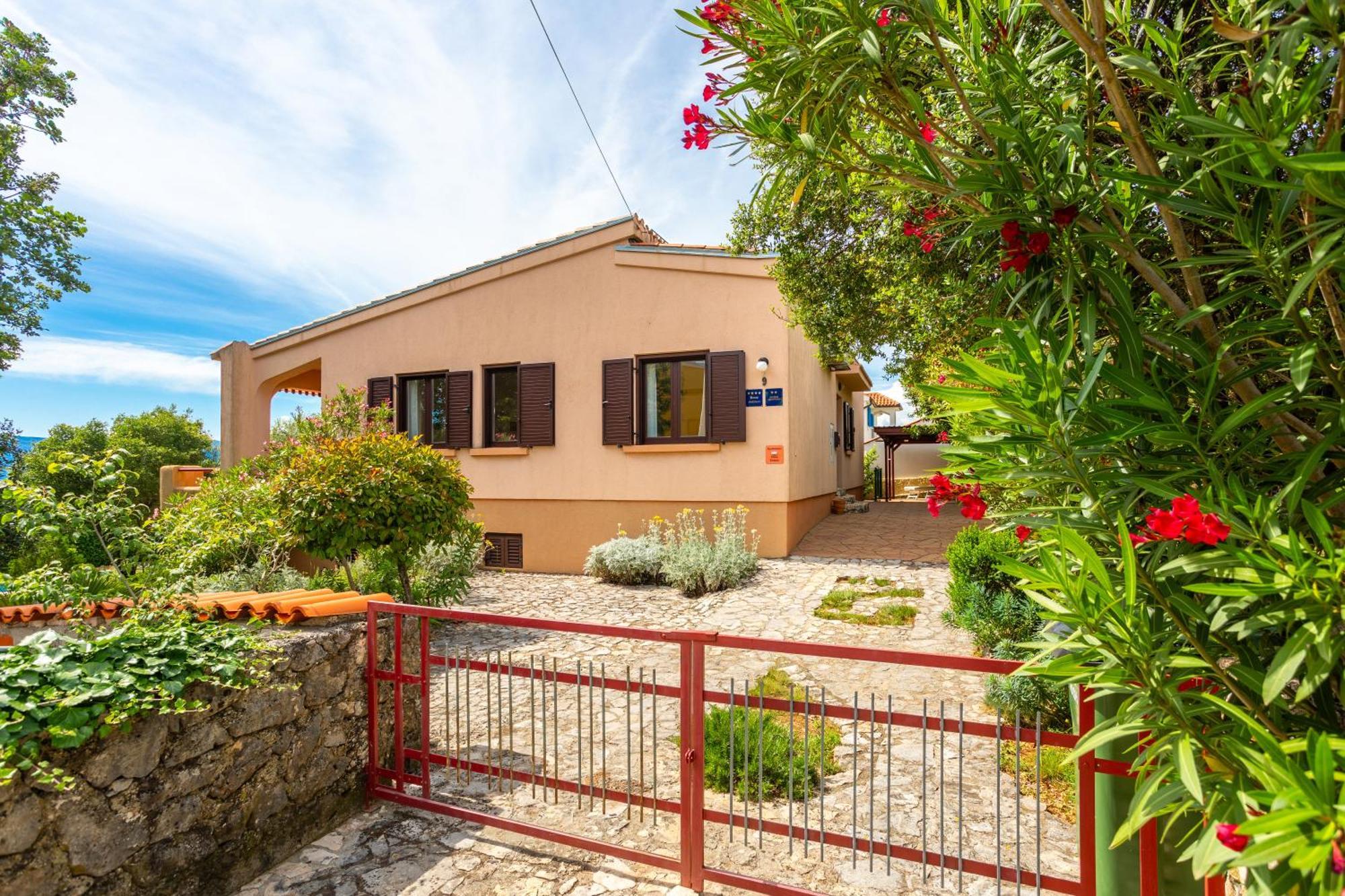 Apartments Villa Temer Pinezici  Exterior photo