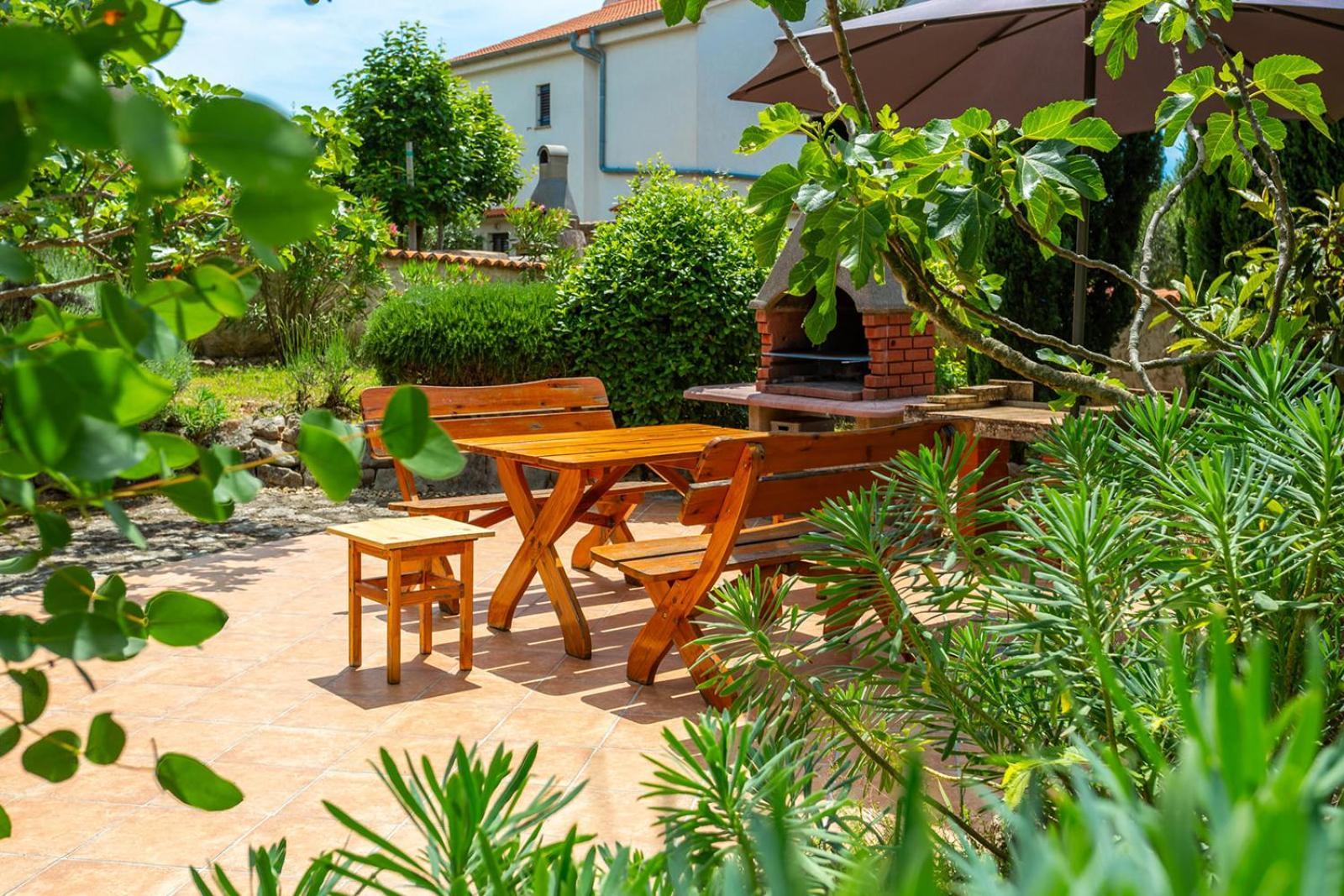 Apartments Villa Temer Pinezici  Exterior photo